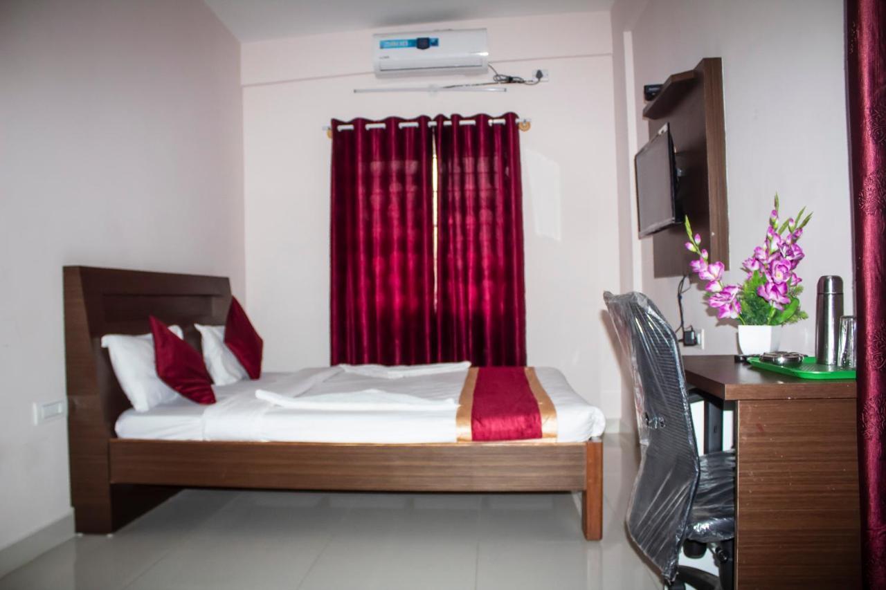 Hotel Royal Suites Bangalore Exterior foto